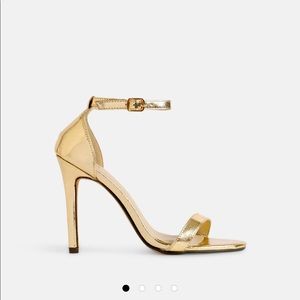 Basic gold heels
